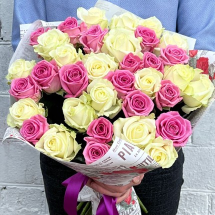 Букет "Розалита" из белых и розовых роз - заказать с доставкой в по Волоколамску